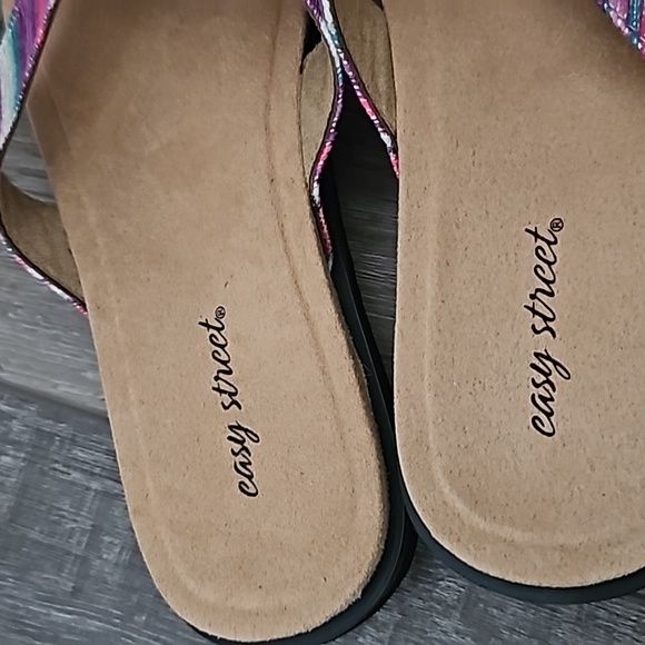 Easy Street Stevie Sandal - Picture 4 of 6